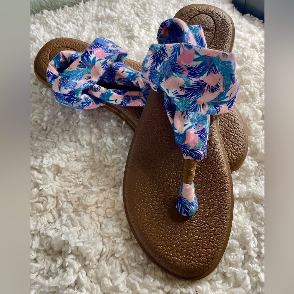 SANUK Sling Style Sandals- Flamingo Print🦩🦩🦩 SZ 9